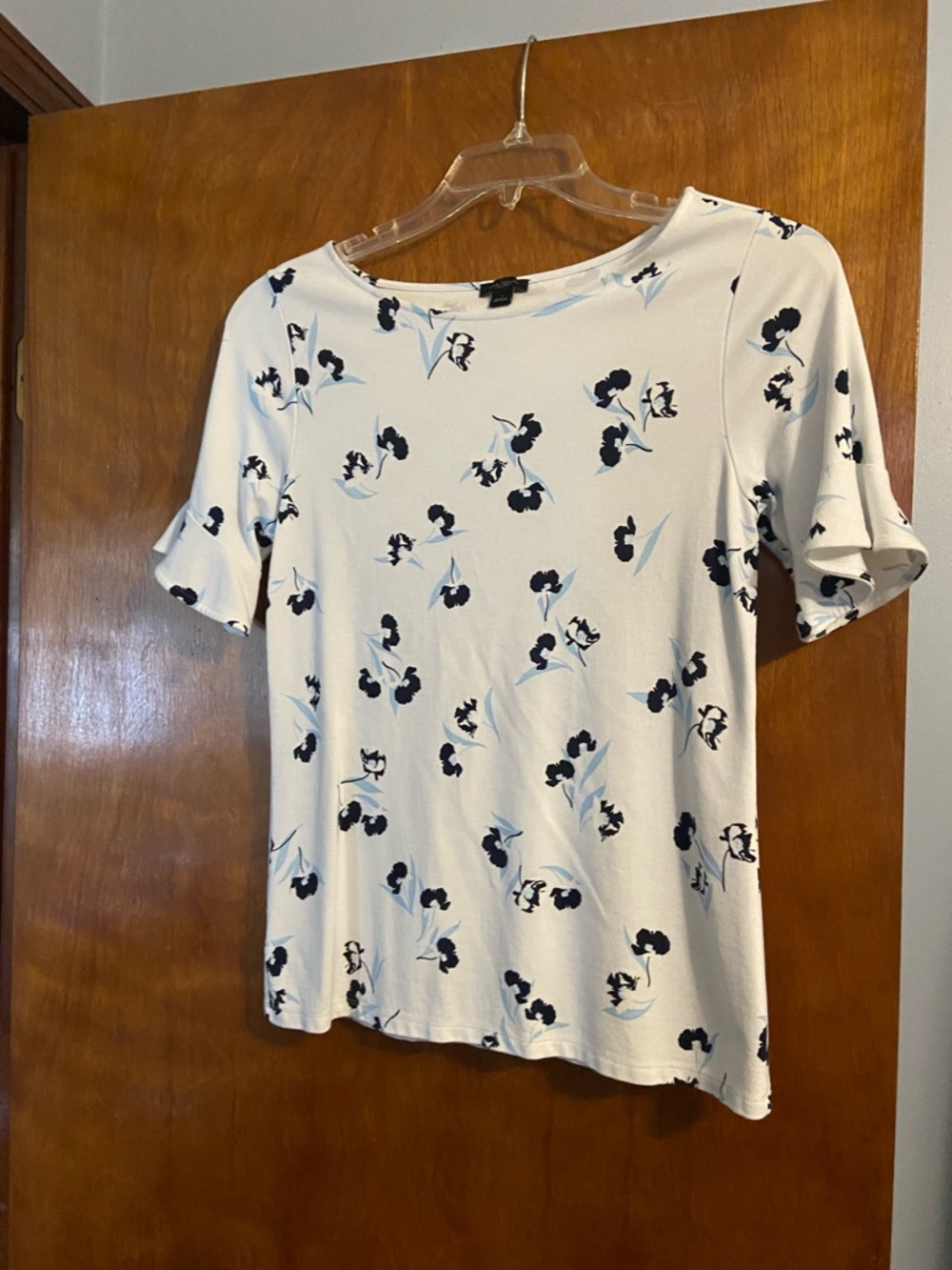Ann Taylor Cream Short Sleeve Floral Tee
